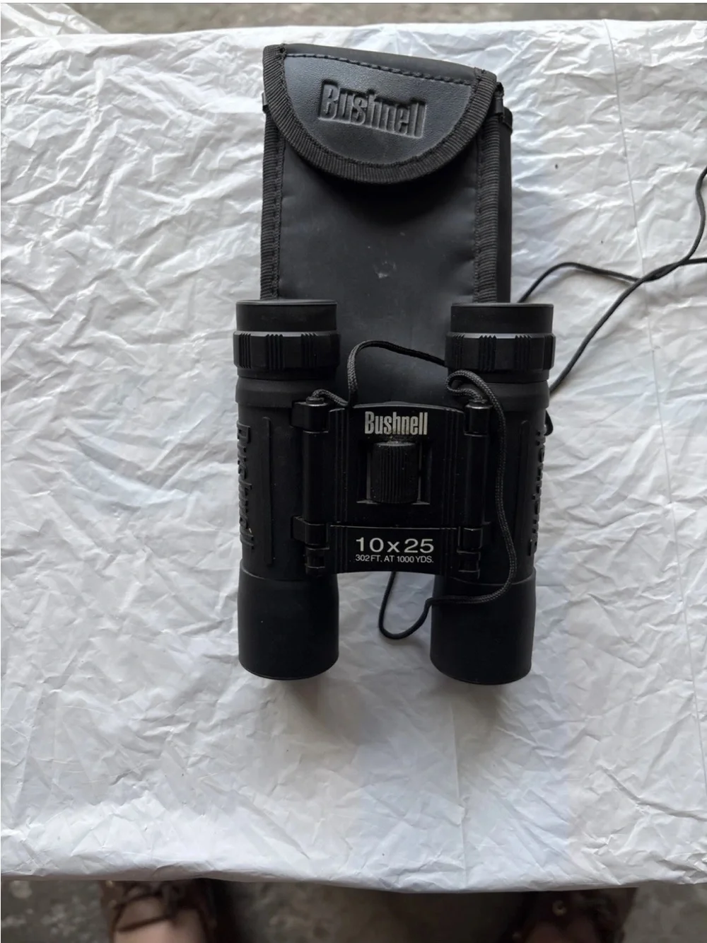 Bushnell 10x25 Compact Binoculars - Black